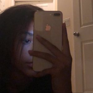 Meet your Posher, Ava